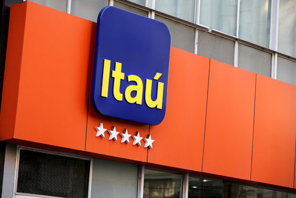 ITAÚ LANÇA PDV img