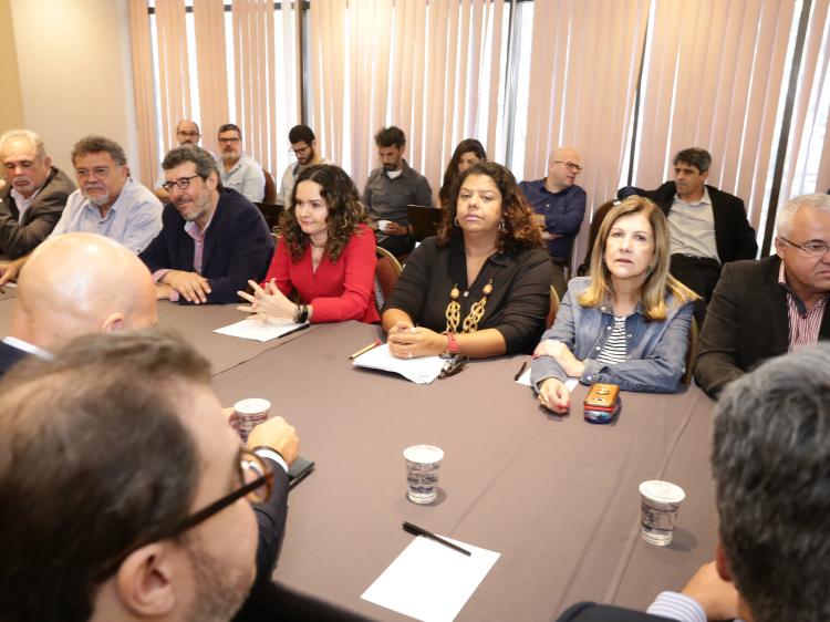 MP 905: NEGOCIAÇÕES AVANÇAM E BANCÁRIOS NÃO TRABALHARÃO AOS SÁBADOS img